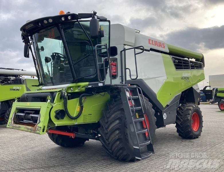 CLAAS LEXION 5300 Kombájnok