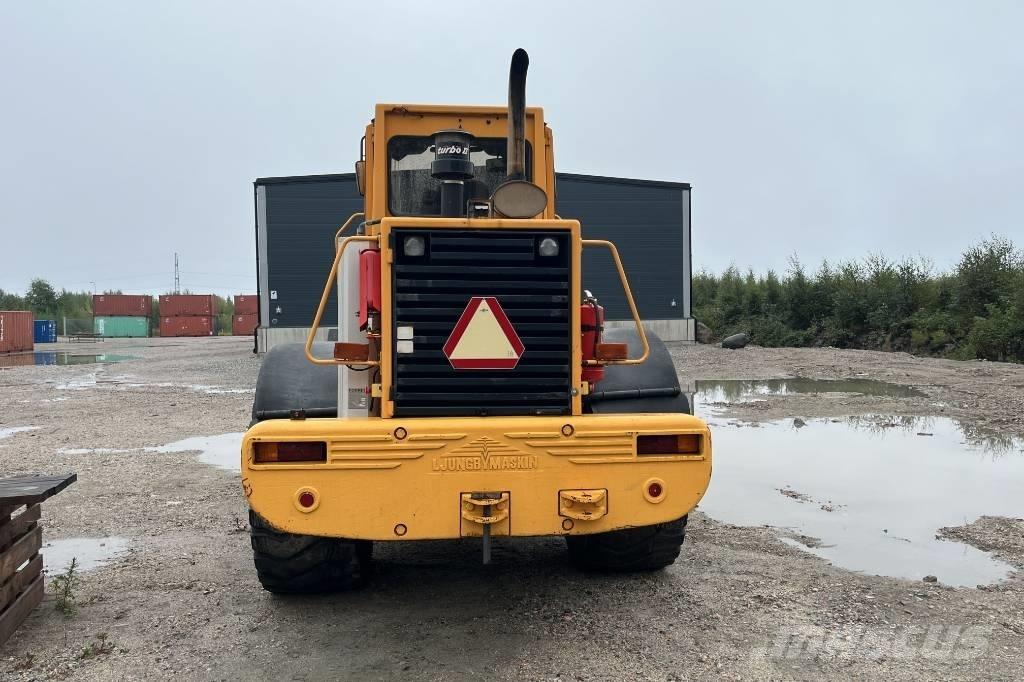Ljungby L 17 Gumikerekes homlokrakodók