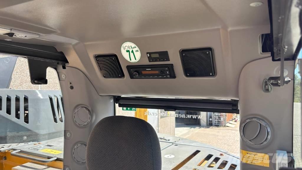 Volvo ECR 235 EL Lánctalpas kotrók