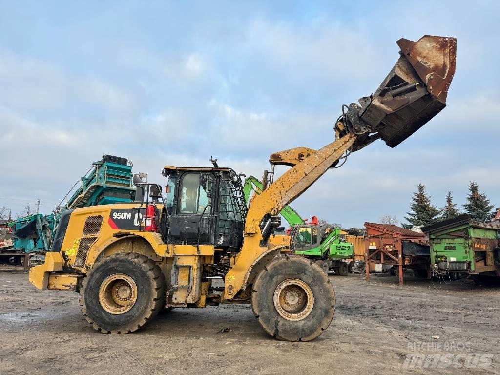 CAT 950M HighLift Gumikerekes homlokrakodók