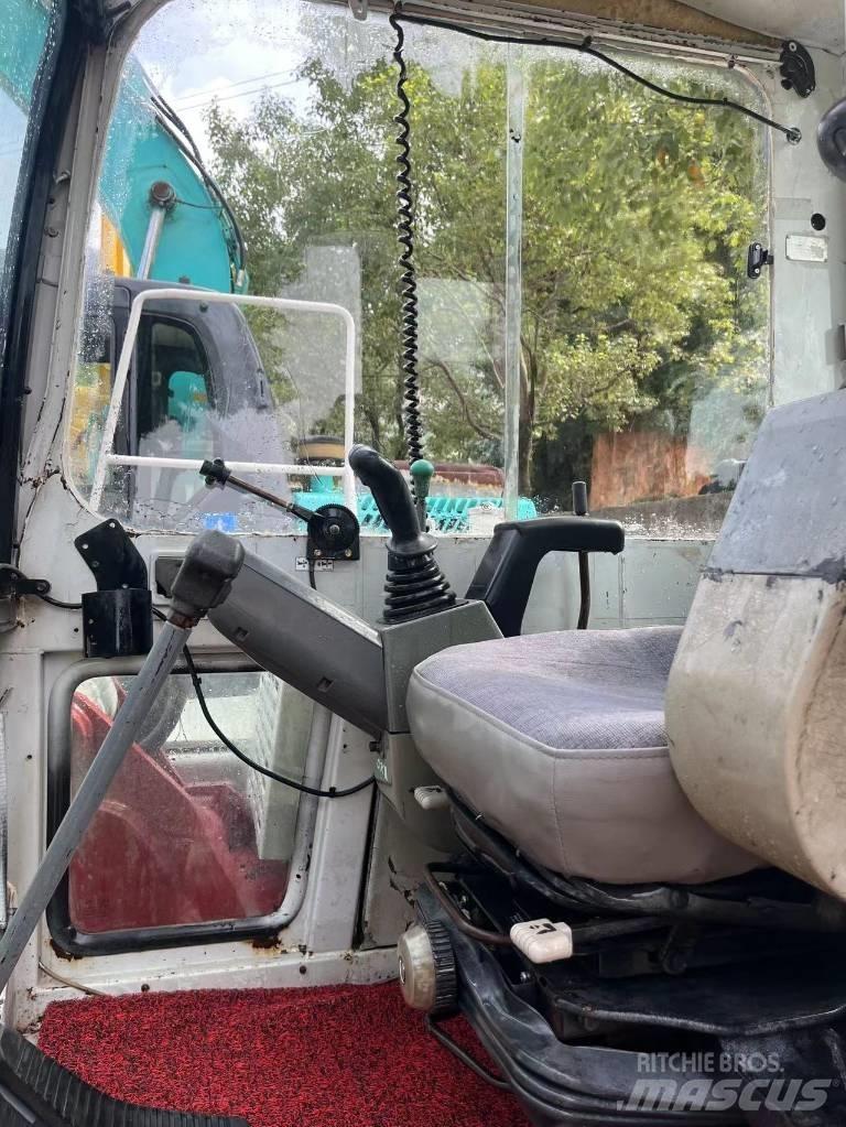 Takeuchi TB175C Lánctalpas kotrók