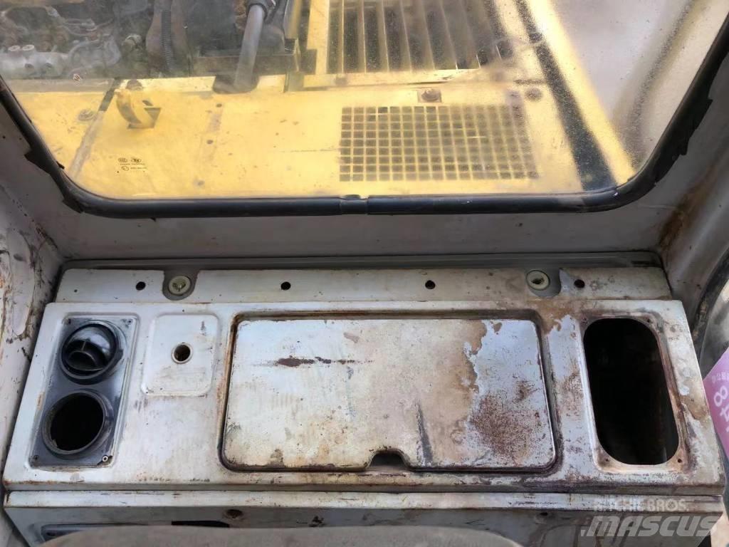 Sumitomo SH120-A2 Lánctalpas kotrók