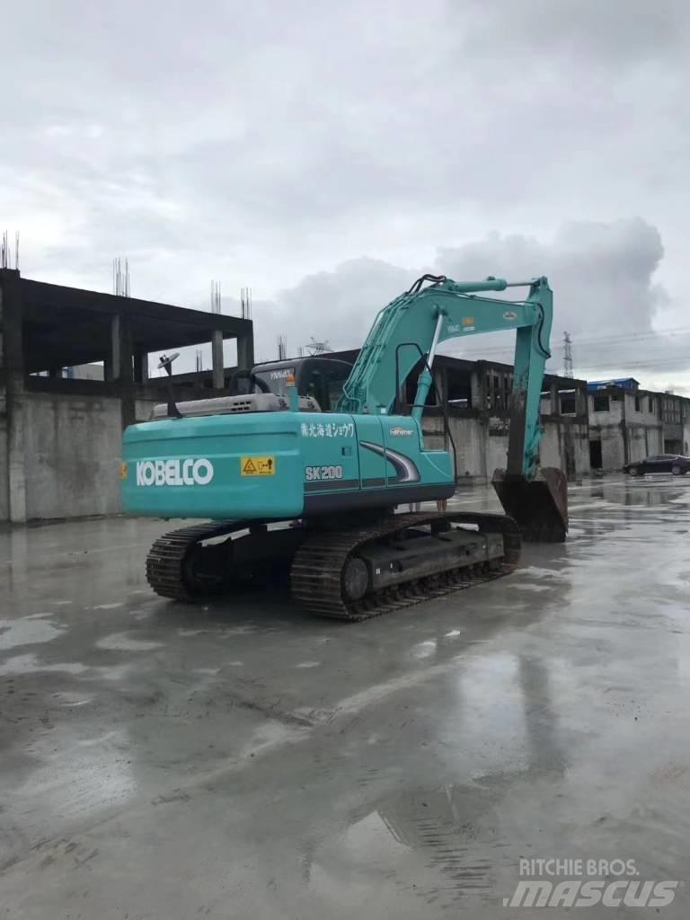 Kobelco SK 200 Lánctalpas kotrók