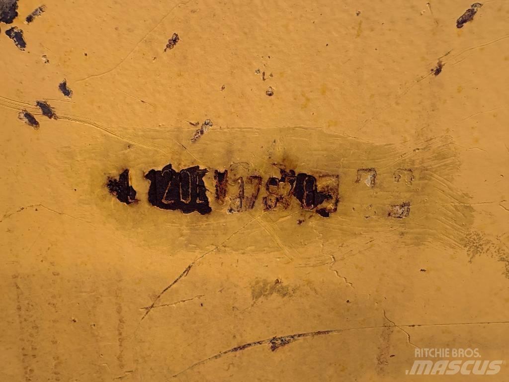 Volvo L 120 E Gumikerekes homlokrakodók