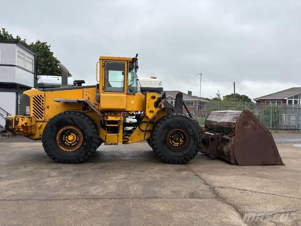 Volvo L 120 E Gumikerekes homlokrakodók
