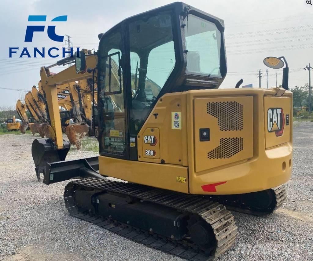 CAT 306 Mini kotrók < 7t