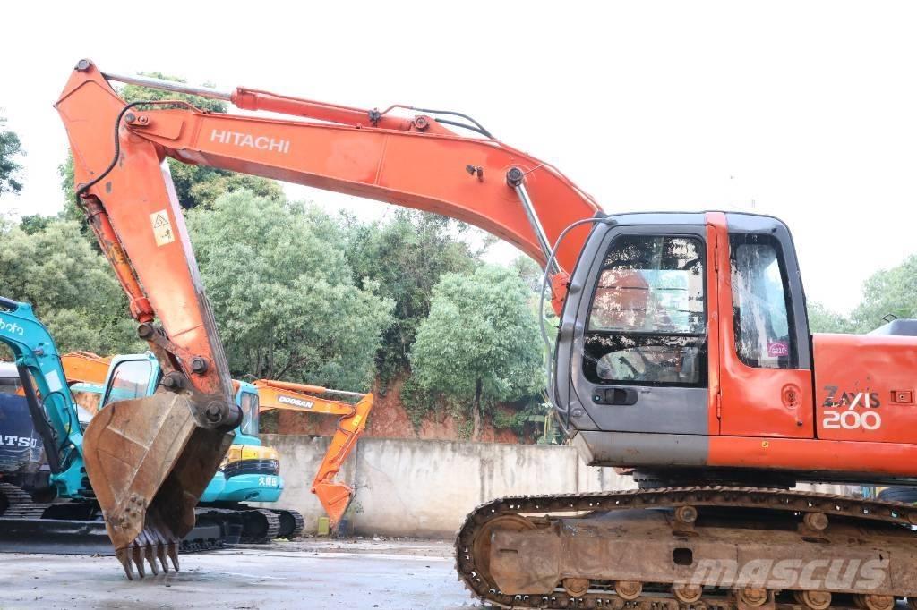Hitachi ZX 200 LC-3 Lánctalpas kotrók