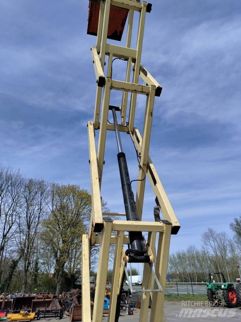 JLG 2646 E 3 Ollós emelők