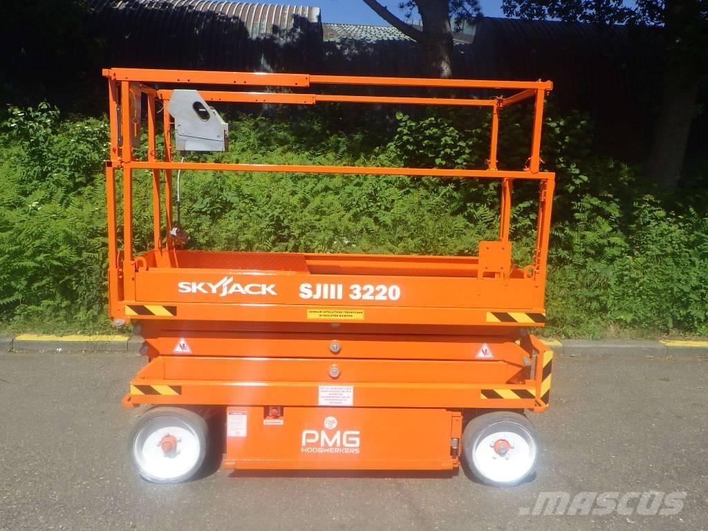 SkyJack SJ3220 Ollós emelők