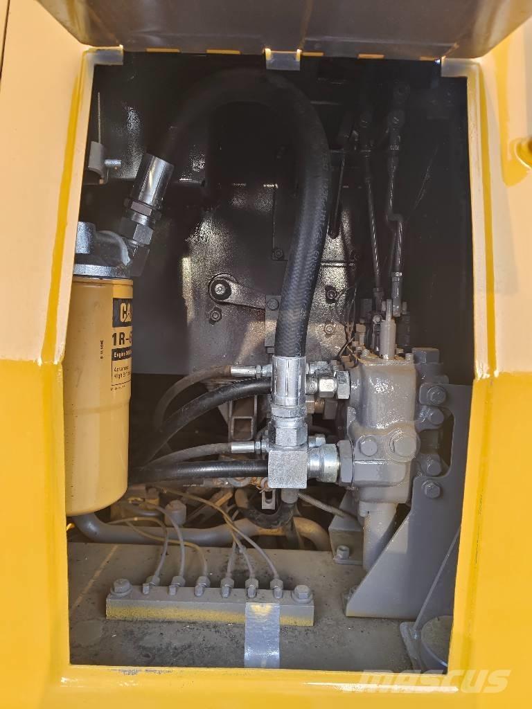 CAT D 5 K lánctalpas dózerek