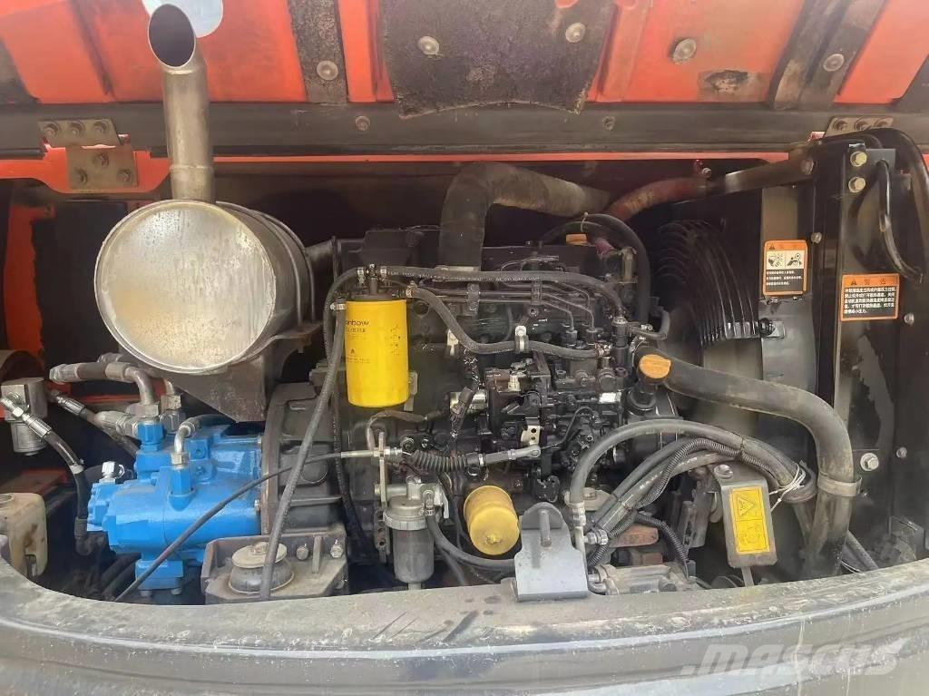 Doosan DX80 Közepes (midi) kotrók 7 t - 12 t