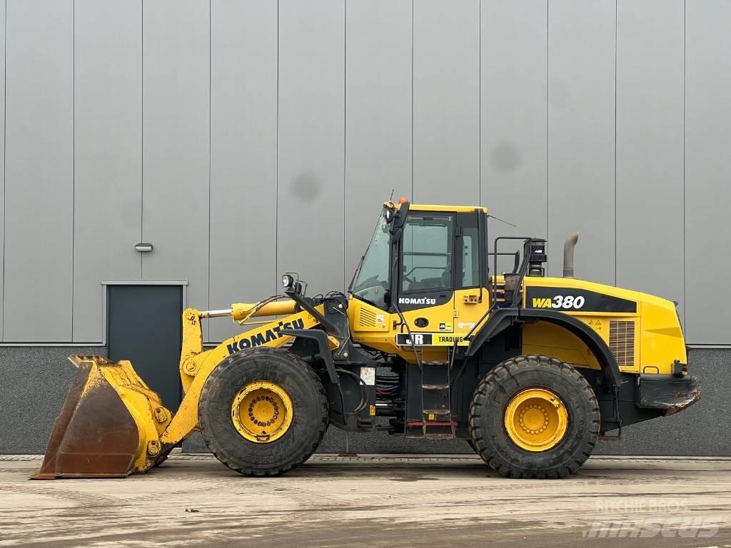 Komatsu WA 380-7 Gumikerekes homlokrakodók