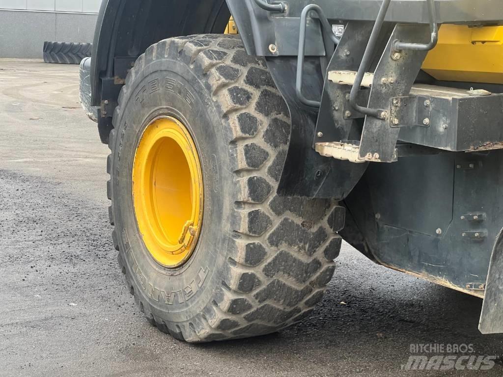 Komatsu WA 380-7 Gumikerekes homlokrakodók
