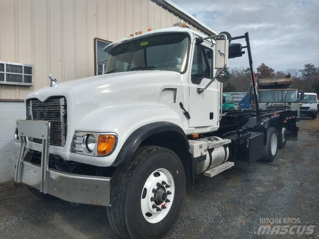 Mack CV 713 Hulladék szállítók