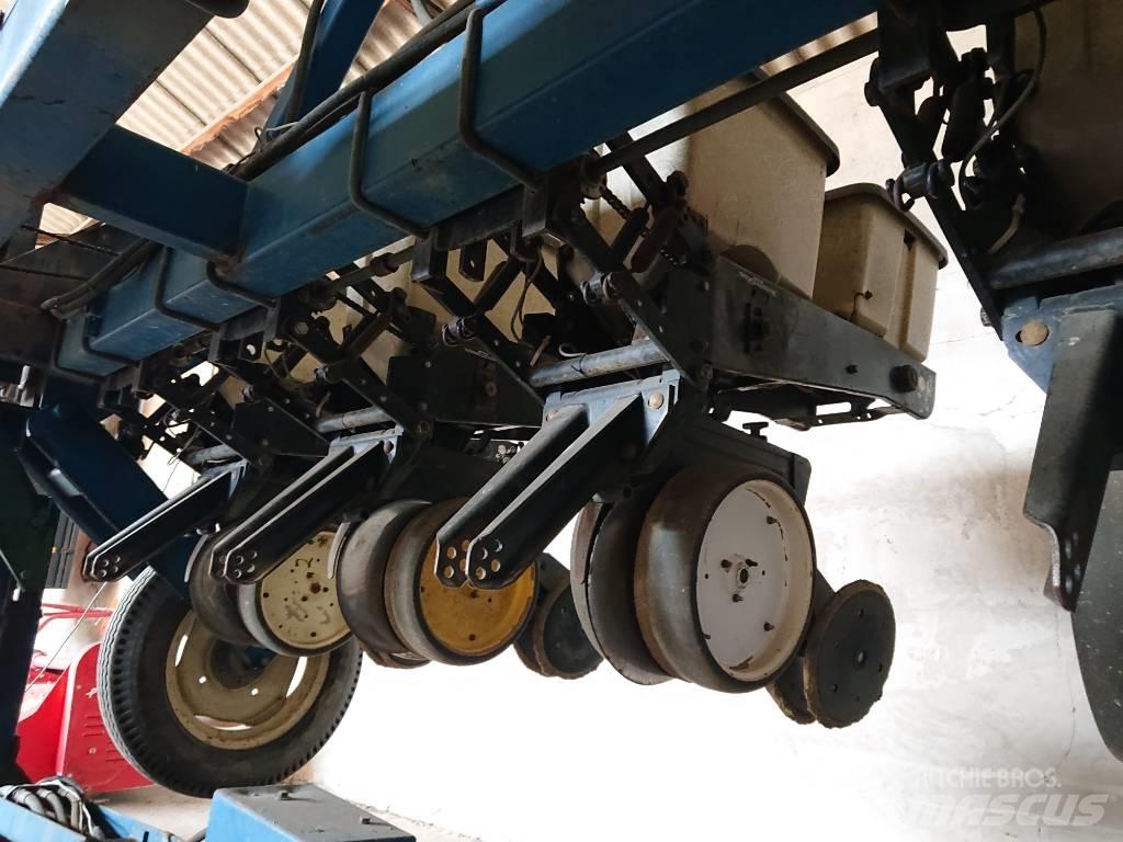 Kinze 2300 Precíziós vetőgépek