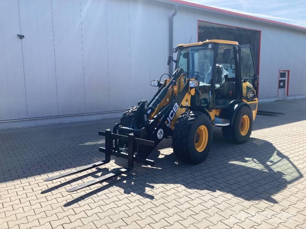 JCB 407 Gumikerekes homlokrakodók