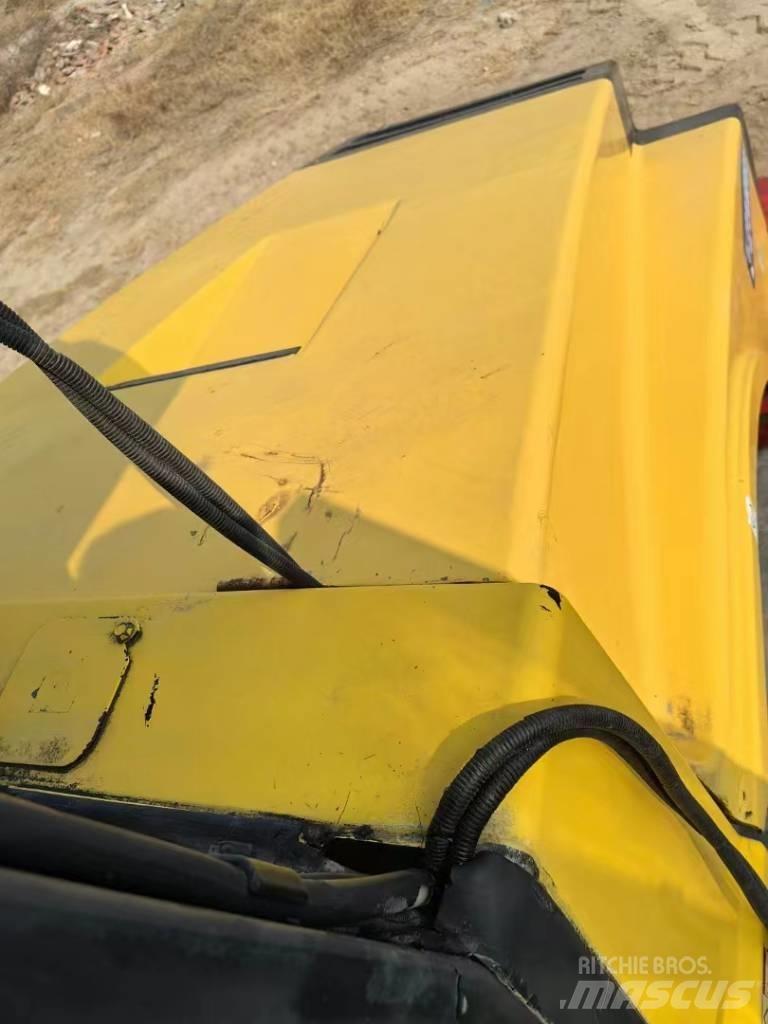 Dynapac 610AC Kombinált hengerek