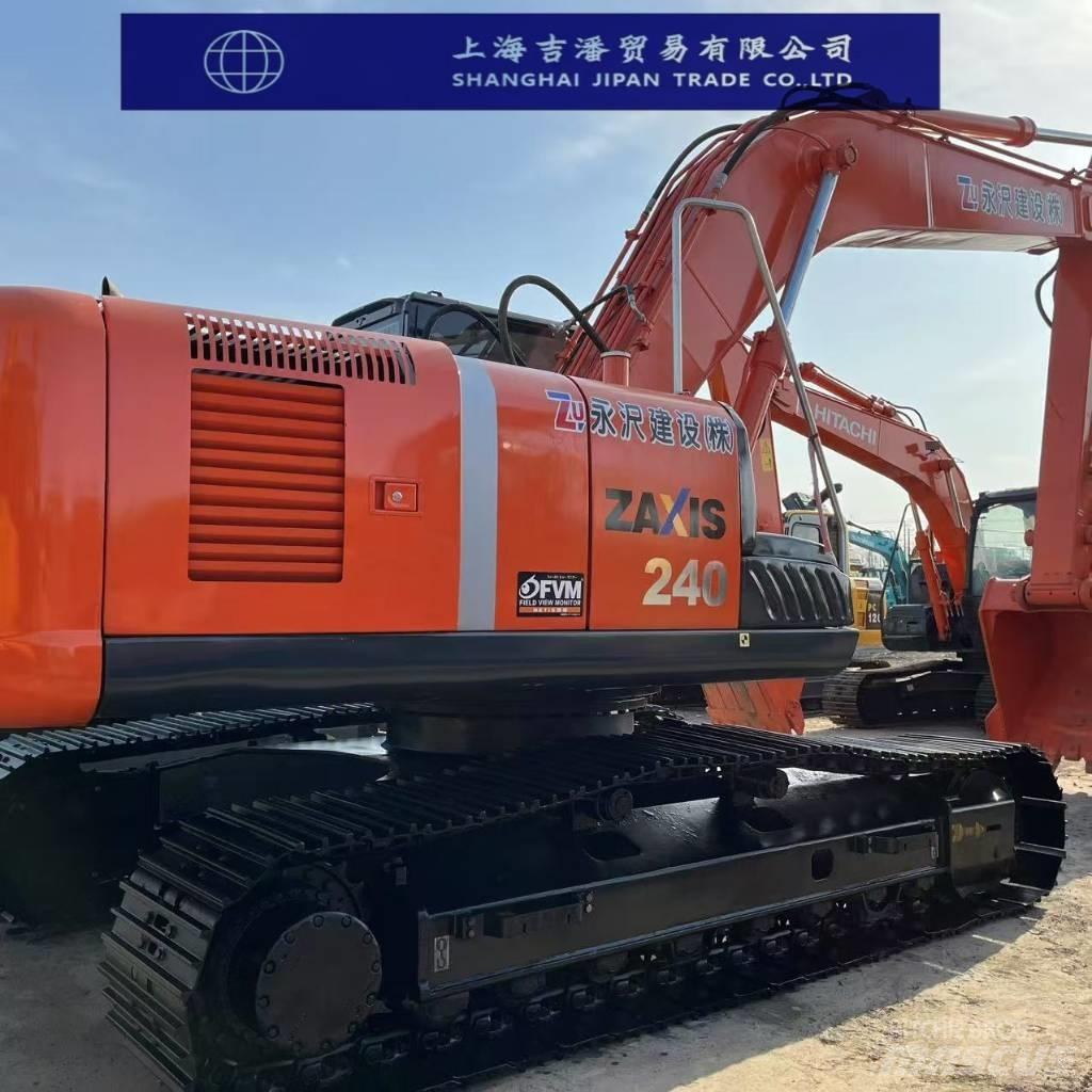 Hitachi ZX 240 Lánctalpas kotrók