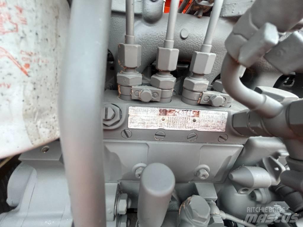 Hitachi ZX 60 Lánctalpas kotrók