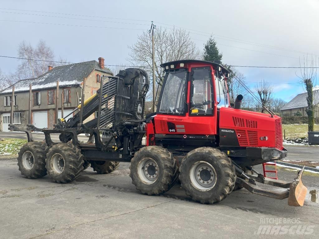 Komatsu 845 Kihordók