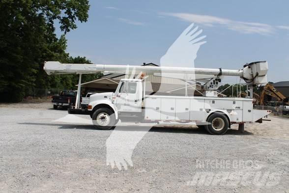 Altec AM900 Teherautóra szerelt emelők és állványok