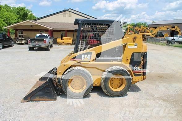 CAT 226 Kompaktrakodók