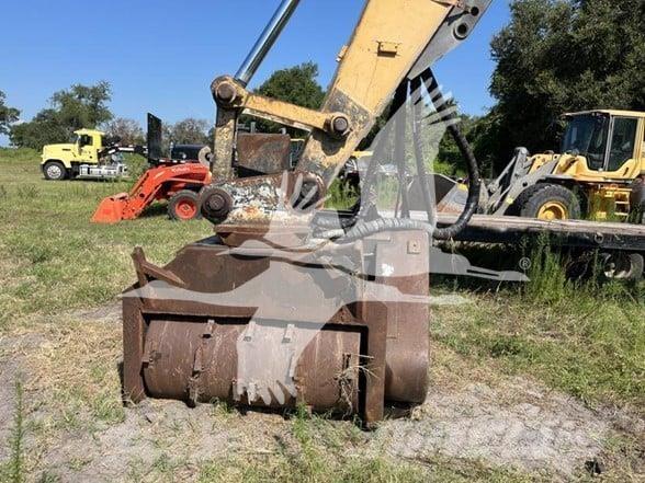 CAT 321D LCR Erdészeti bozótirtó