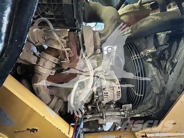 CAT 420F2 IT Kotrórakodók