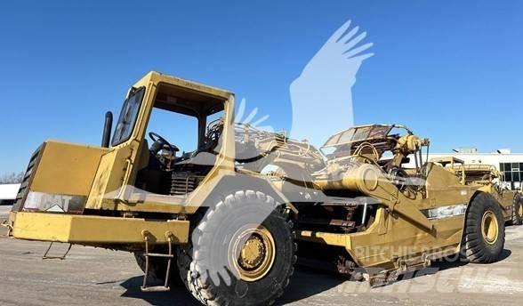 CAT 615C II Földnyesők (szkréperek)