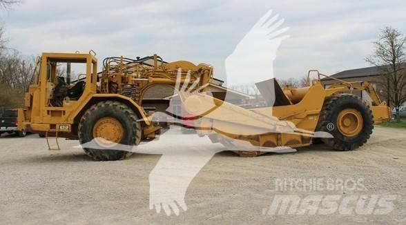 CAT 621F Földnyesők (szkréperek)