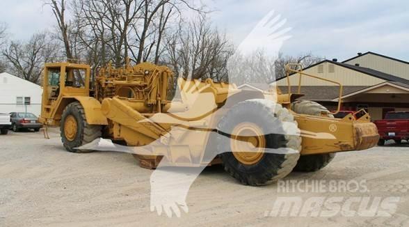 CAT 621F Földnyesők (szkréperek)