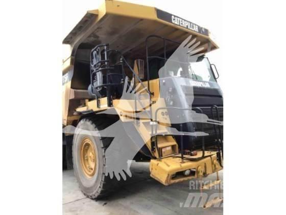 CAT 775F Csuklósdömperek