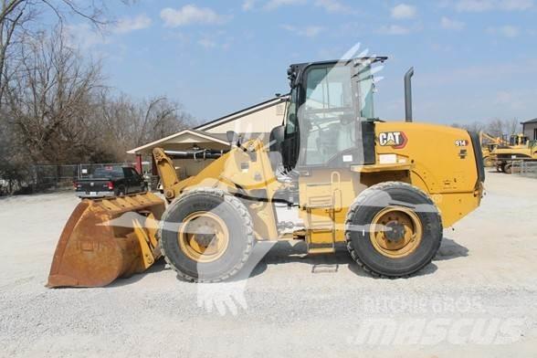 CAT 914 Gumikerekes homlokrakodók