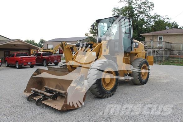 CAT 914M Gumikerekes homlokrakodók