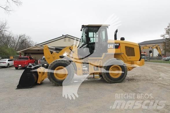 CAT 924K Gumikerekes homlokrakodók