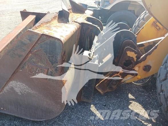 CAT 924K Gumikerekes homlokrakodók