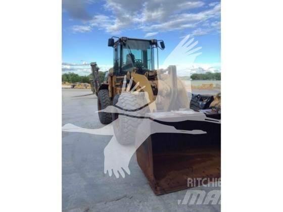 CAT 928G Gumikerekes homlokrakodók