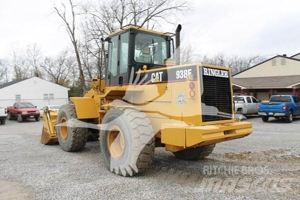 CAT 938F Gumikerekes homlokrakodók