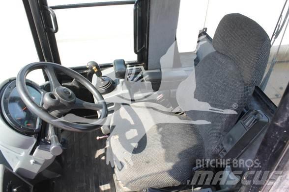 CAT 938G Gumikerekes homlokrakodók