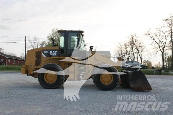 CAT 938H Gumikerekes homlokrakodók