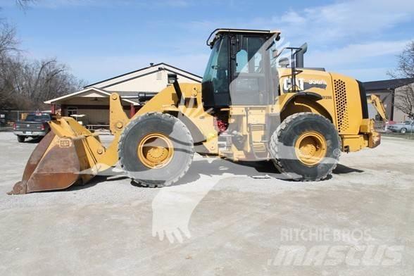 CAT 950M Gumikerekes homlokrakodók