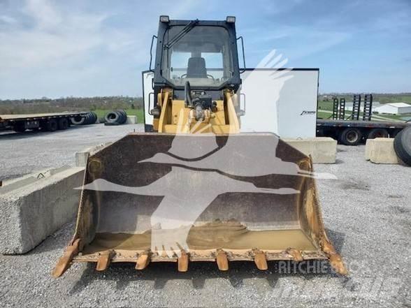 CAT 953C Lánctalpas homlokrakodók