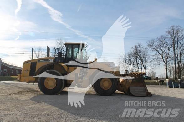 CAT 980H Gumikerekes homlokrakodók