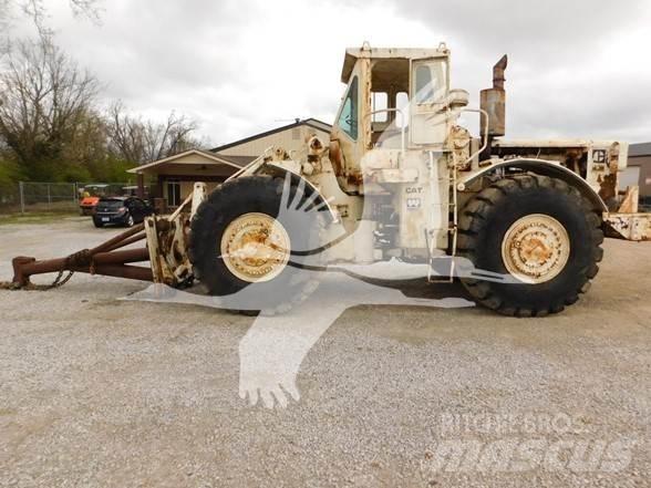 CAT 988 Gumikerekes homlokrakodók