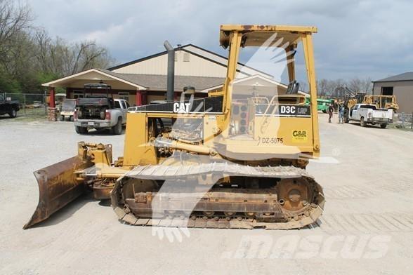 CAT D3C III lánctalpas dózerek