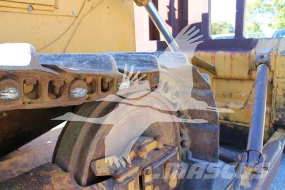 CAT D6D lánctalpas dózerek