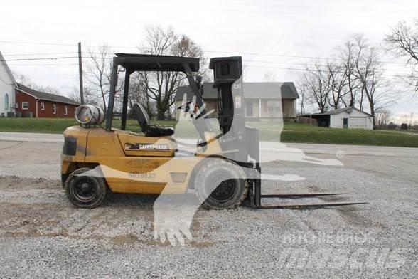 CAT GP40 Dízel targoncák