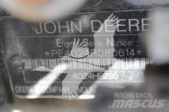 John Deere  Motorok