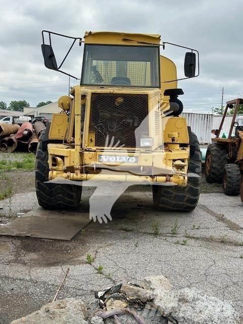 Volvo A25B Vízszállító teherautók