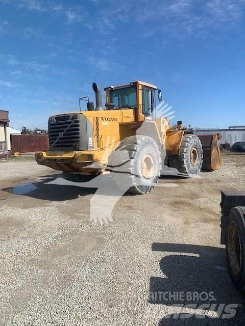 Volvo L220F Gumikerekes homlokrakodók